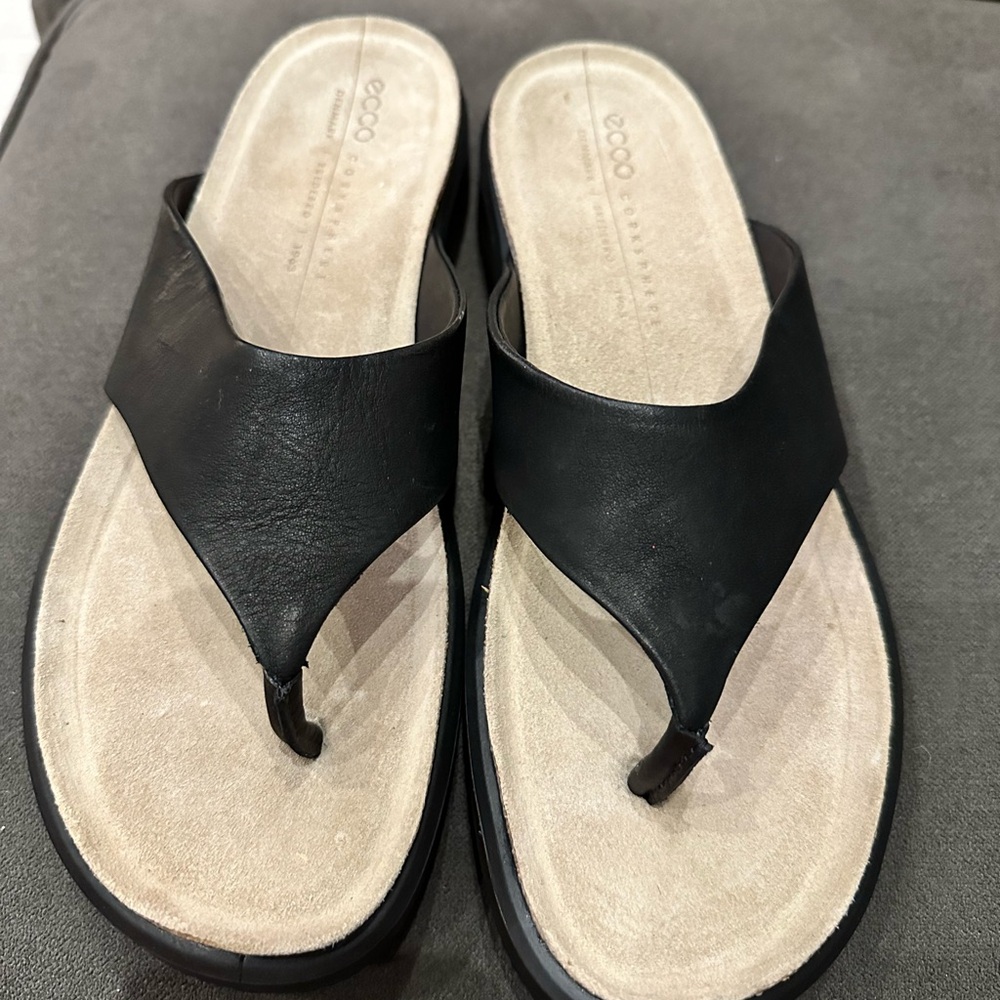 ECCO Brand New without tags sandals size 9US
